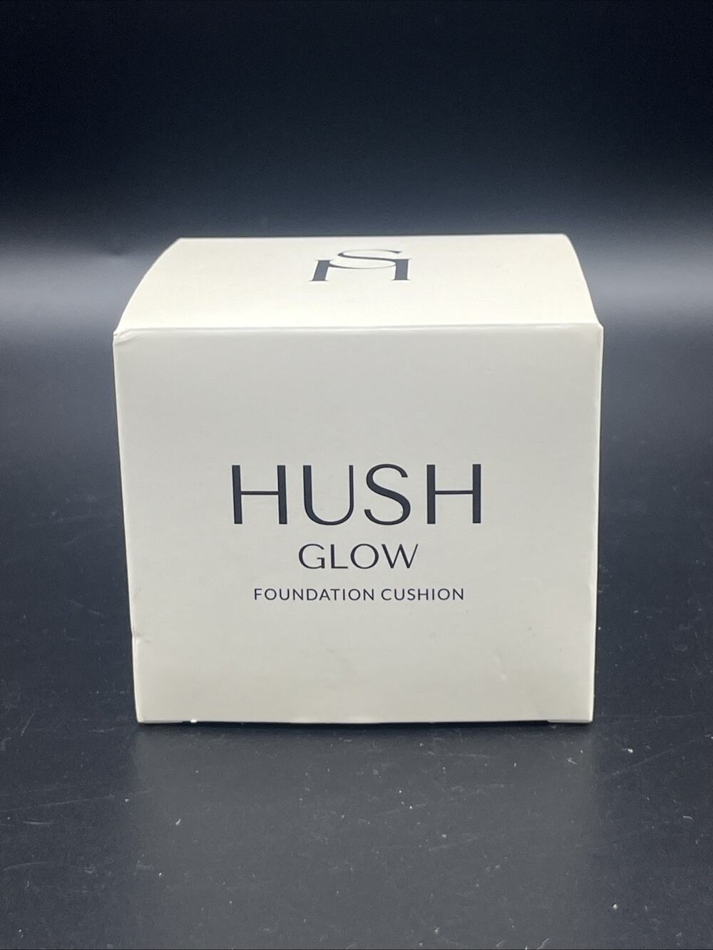 Hush Glow Foundation Cushion Ivory 18g /0.63 Oz SPF 30 Fair Light Skin Tone
